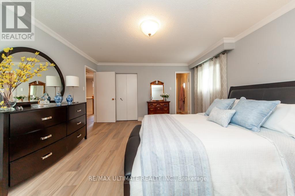2589 TRIDENT AVENUE - 24