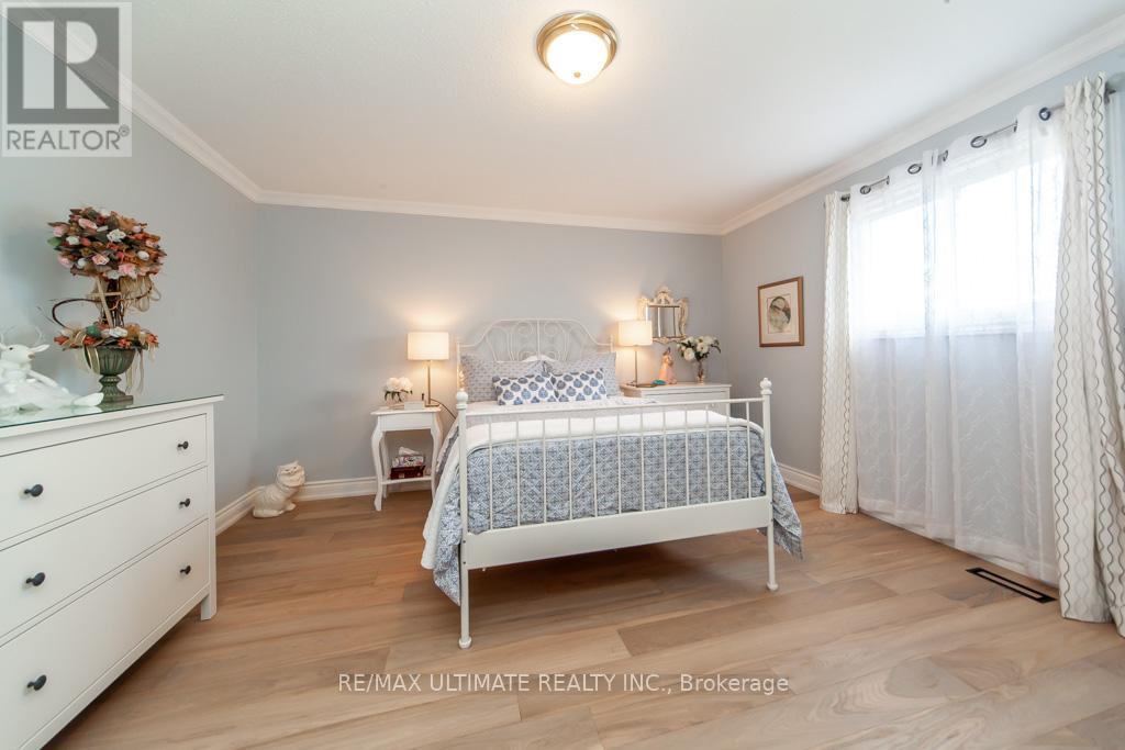 2589 TRIDENT AVENUE - 29