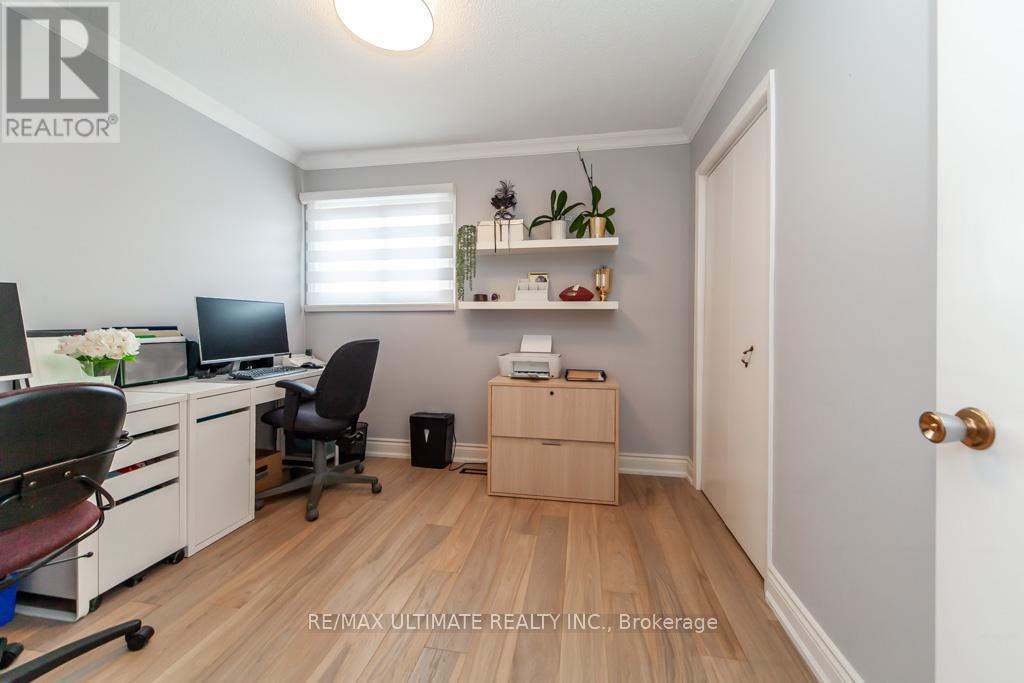 2589 TRIDENT AVENUE - 31
