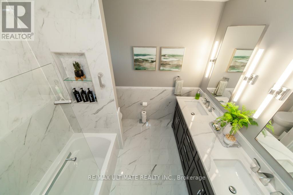 2589 TRIDENT AVENUE - 34