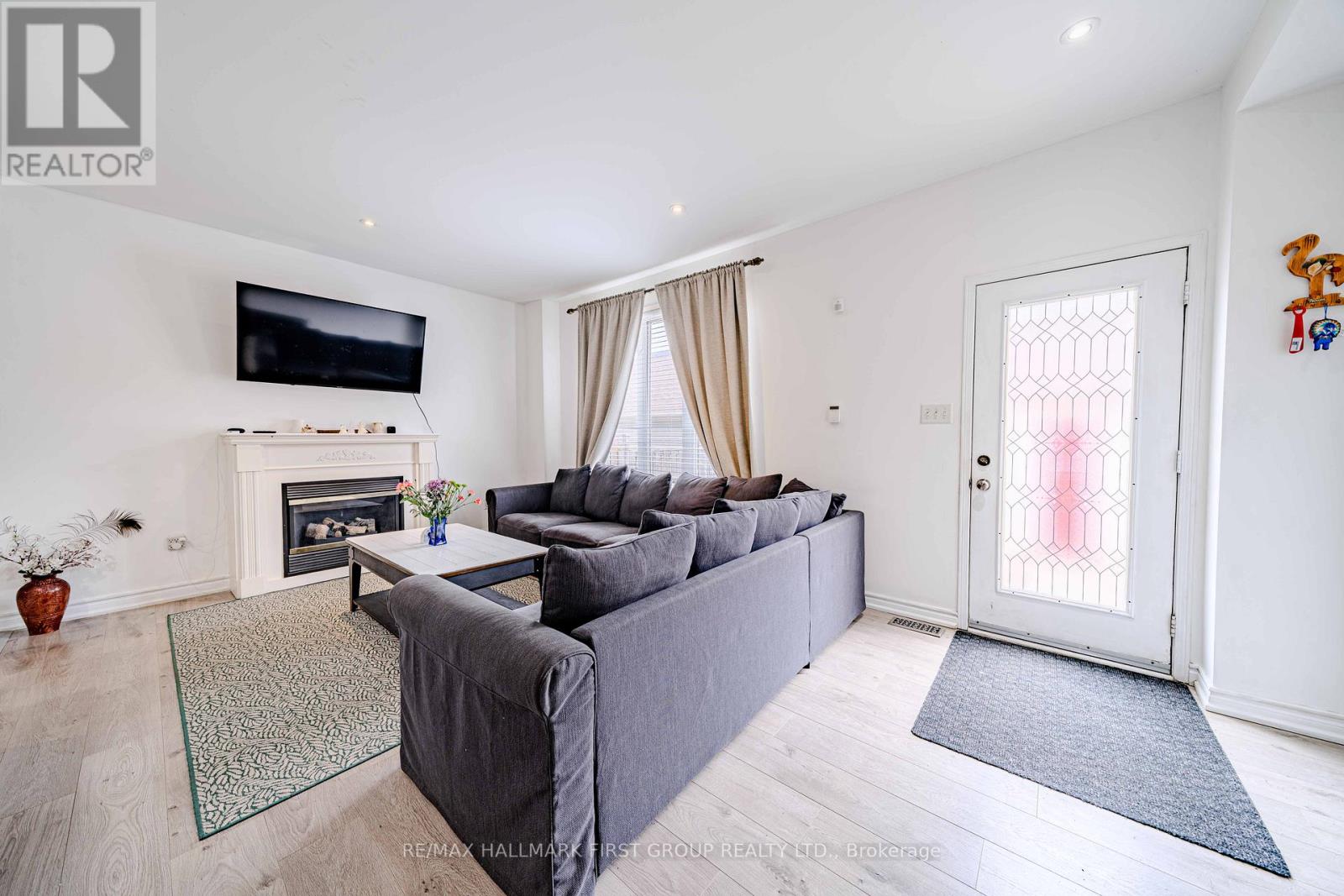 19 KIDD TERRACE - 15