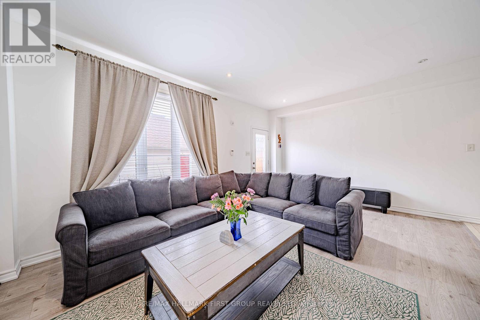 19 KIDD TERRACE - 18