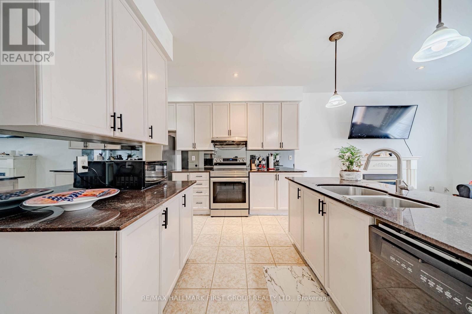 19 KIDD TERRACE - 22