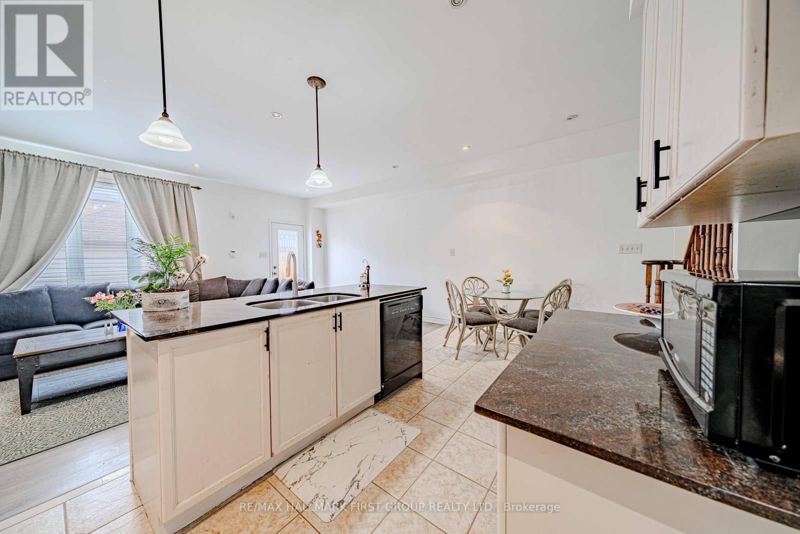 19 KIDD TERRACE - 25