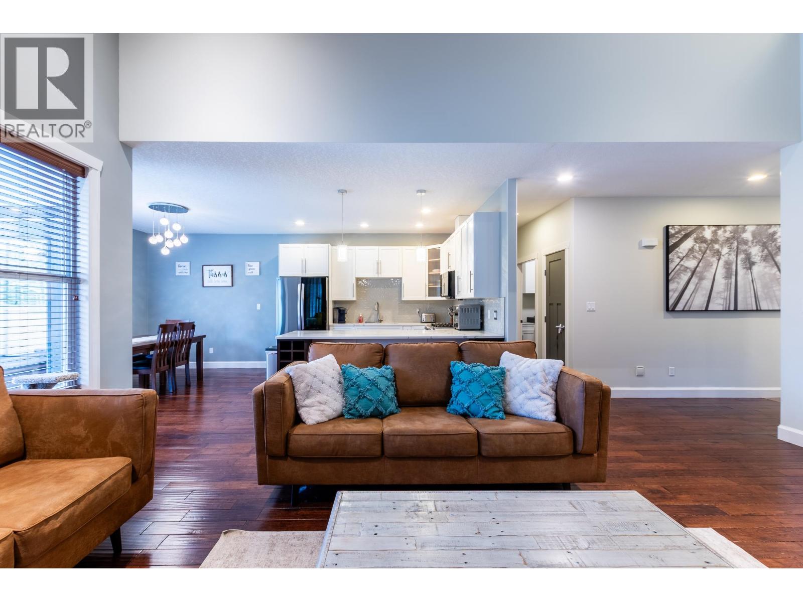 2578 MAURICE DRIVE - 23