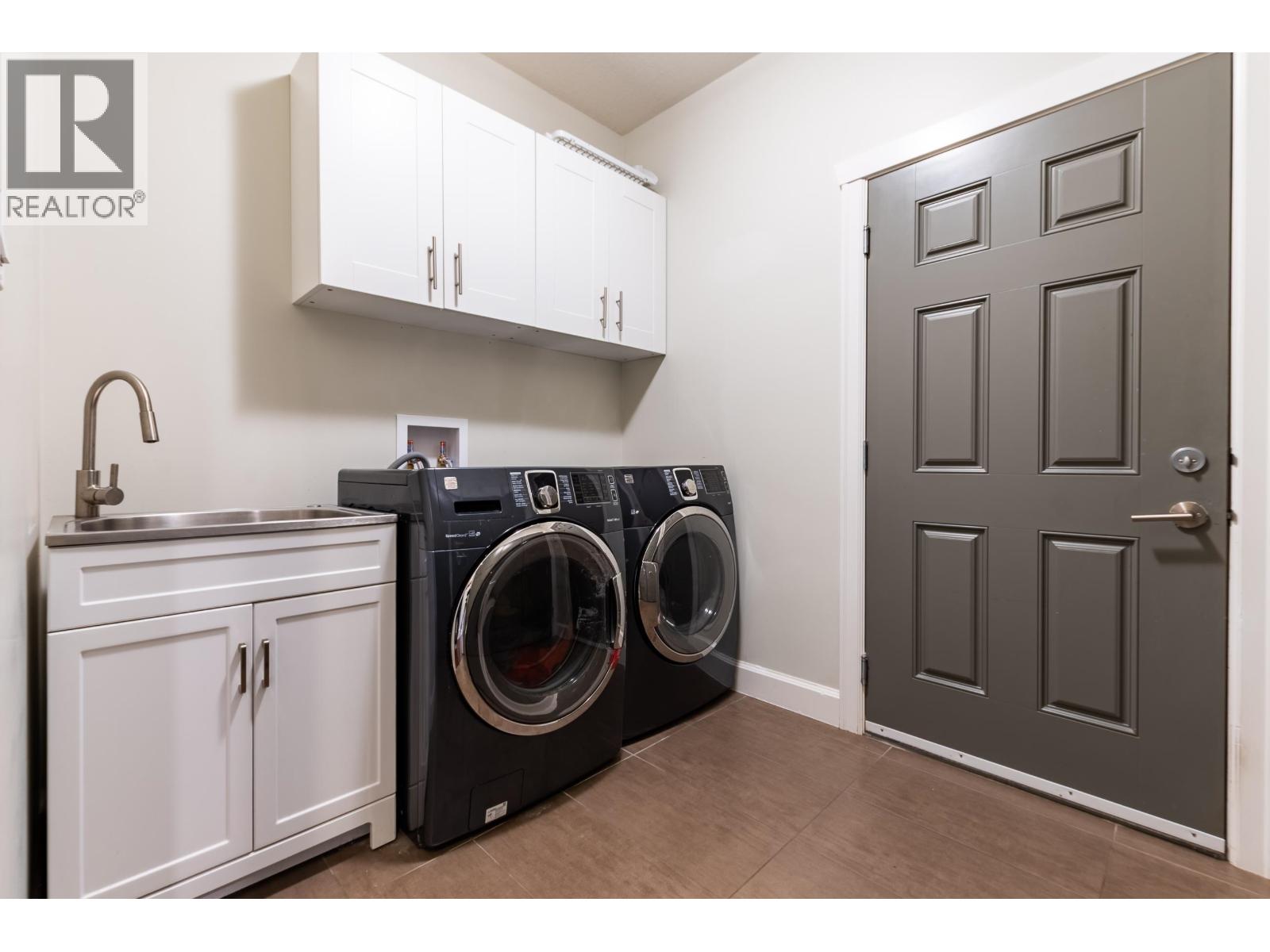 2578 MAURICE DRIVE - 27