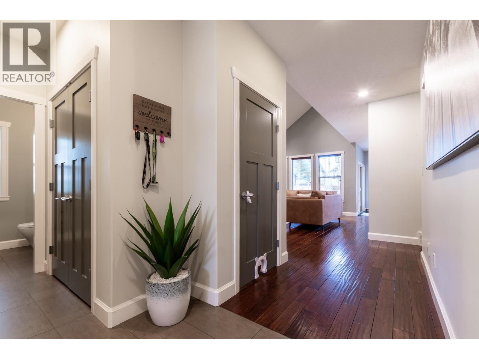 2578 MAURICE DRIVE - 29