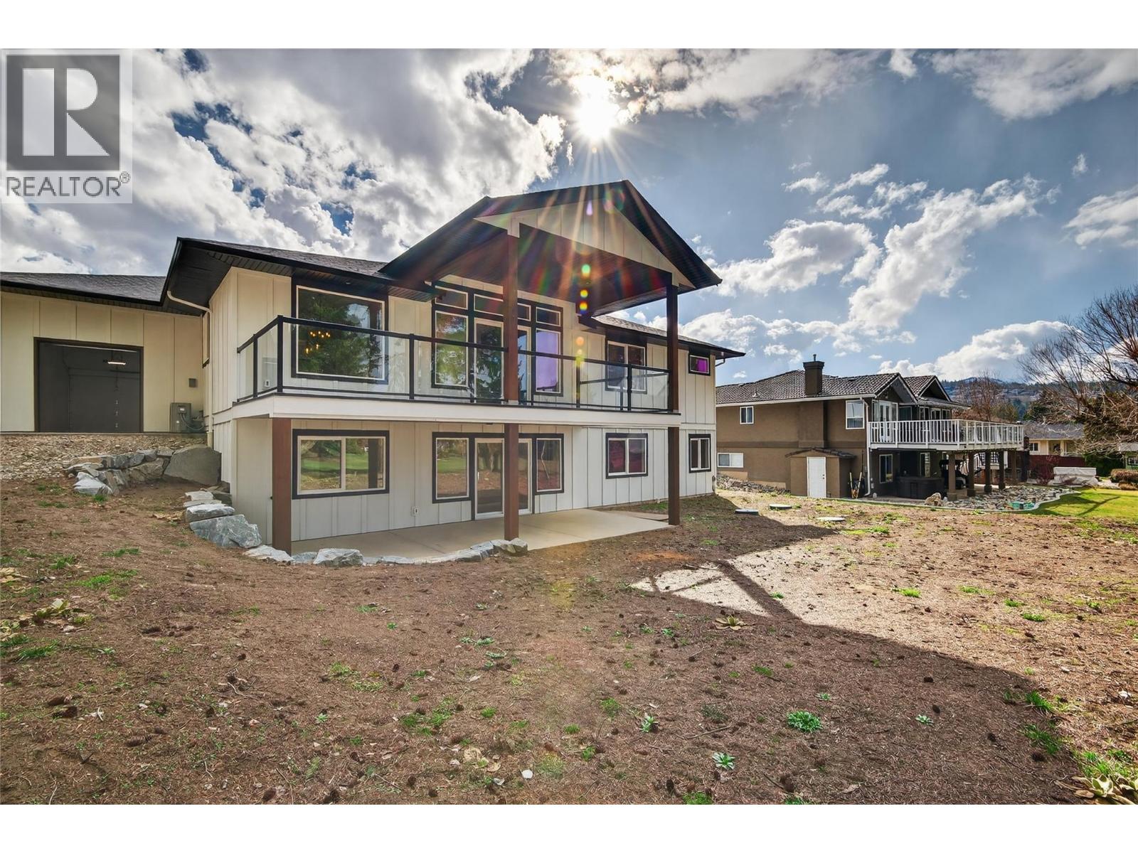 2520 Golf View Crescent - 2