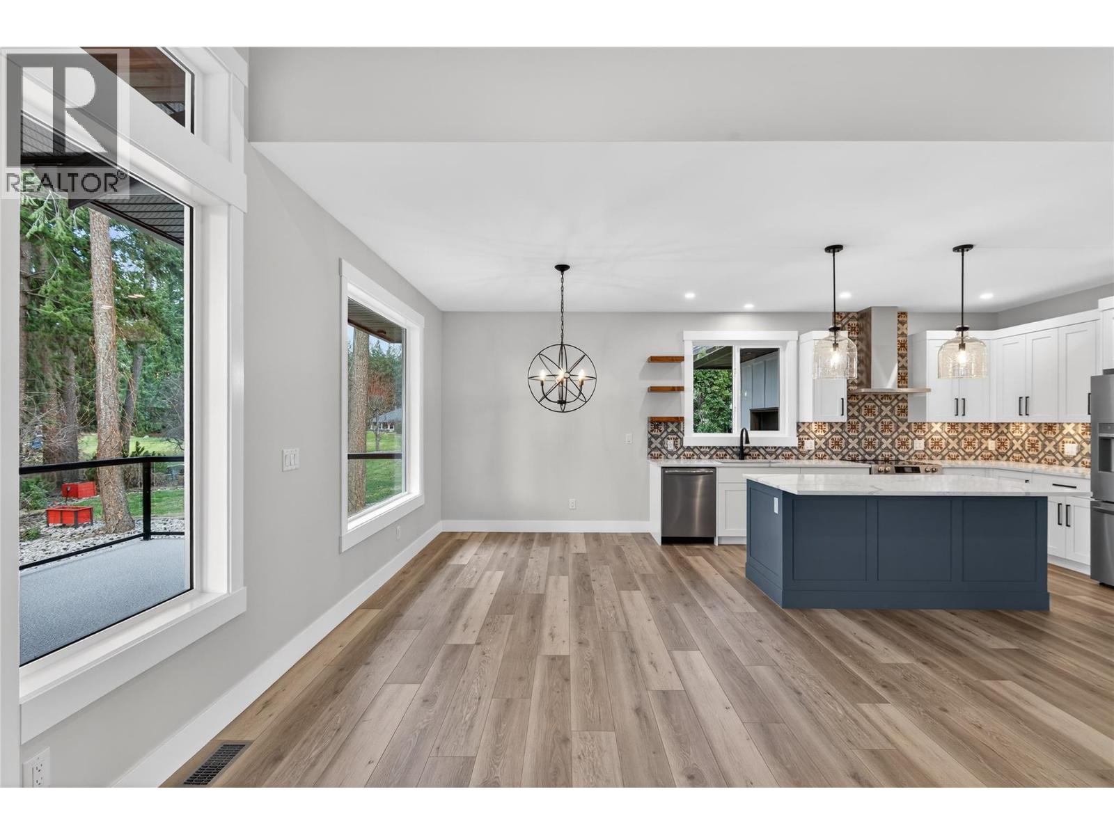 2520 Golf View Crescent, Blind Bay