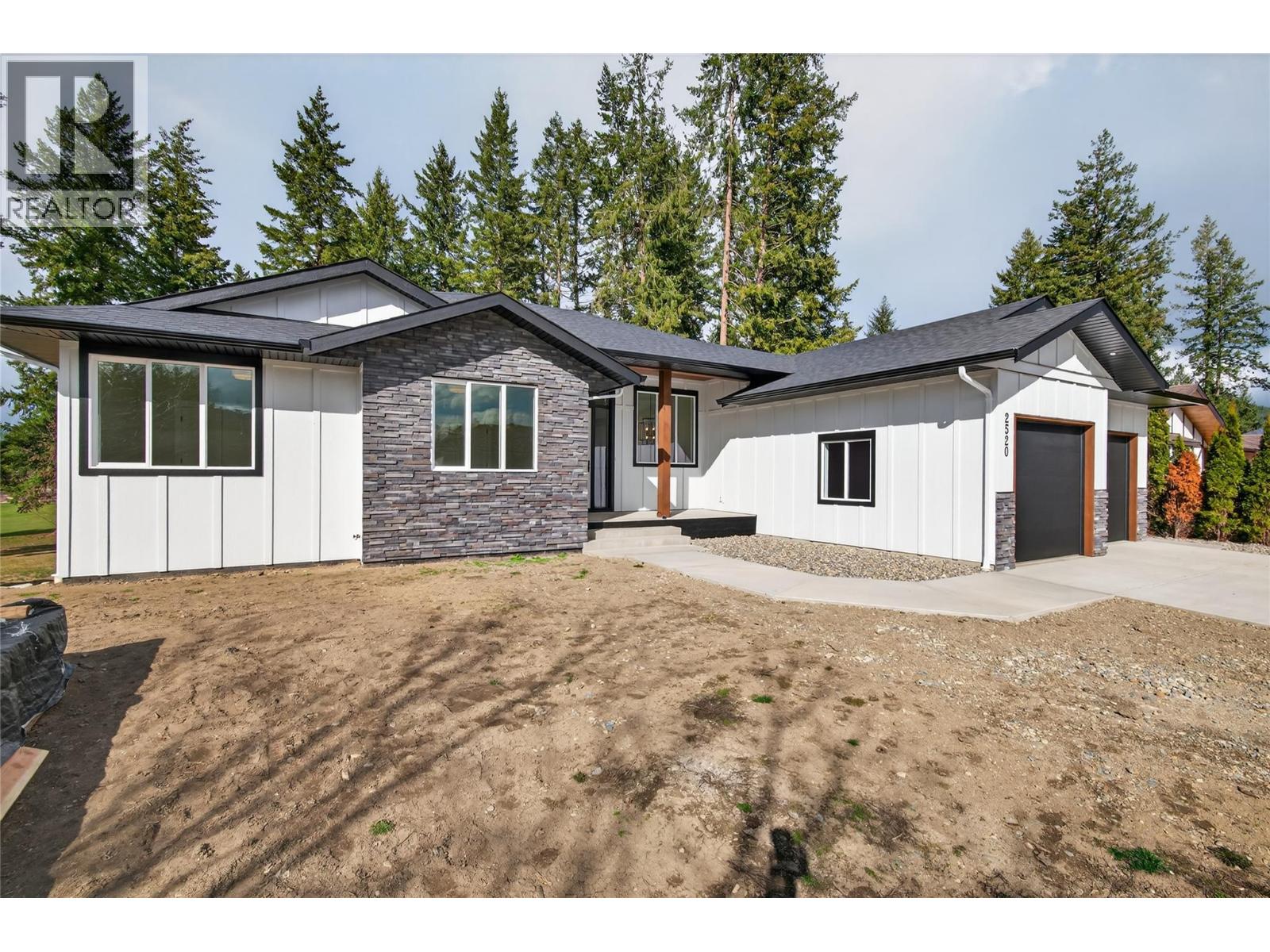 2520 Golf View Crescent, Blind Bay