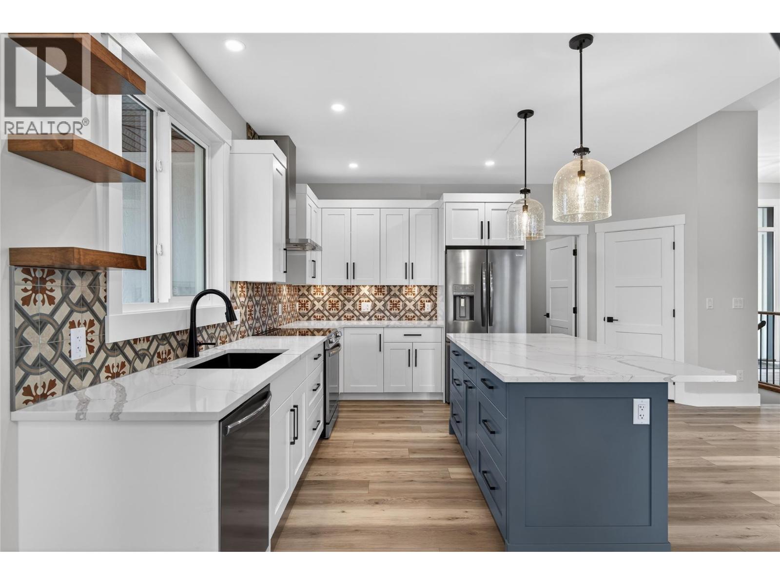 2520 Golf View Crescent, Blind Bay