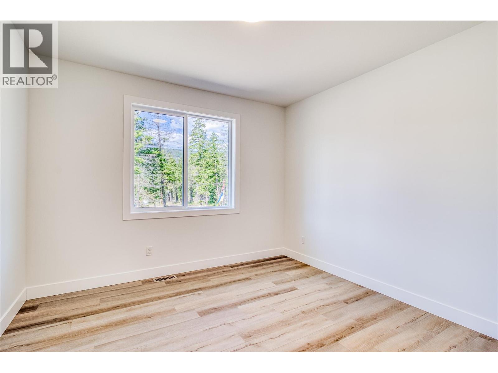 7186 Dunwaters Road, Kelowna