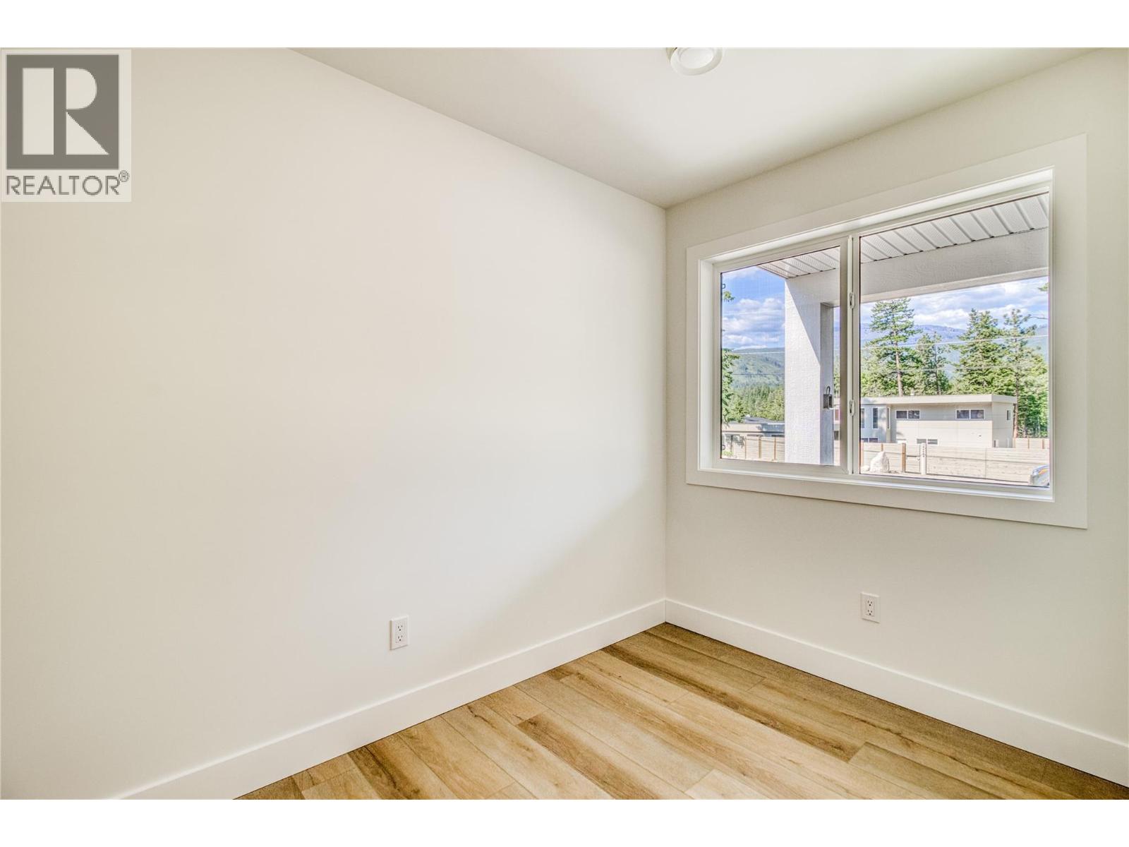 7186 Dunwaters Road, Kelowna