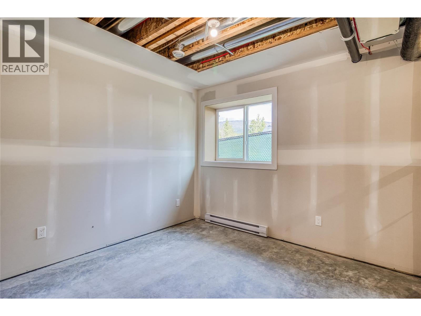 7186 Dunwaters Road, Kelowna