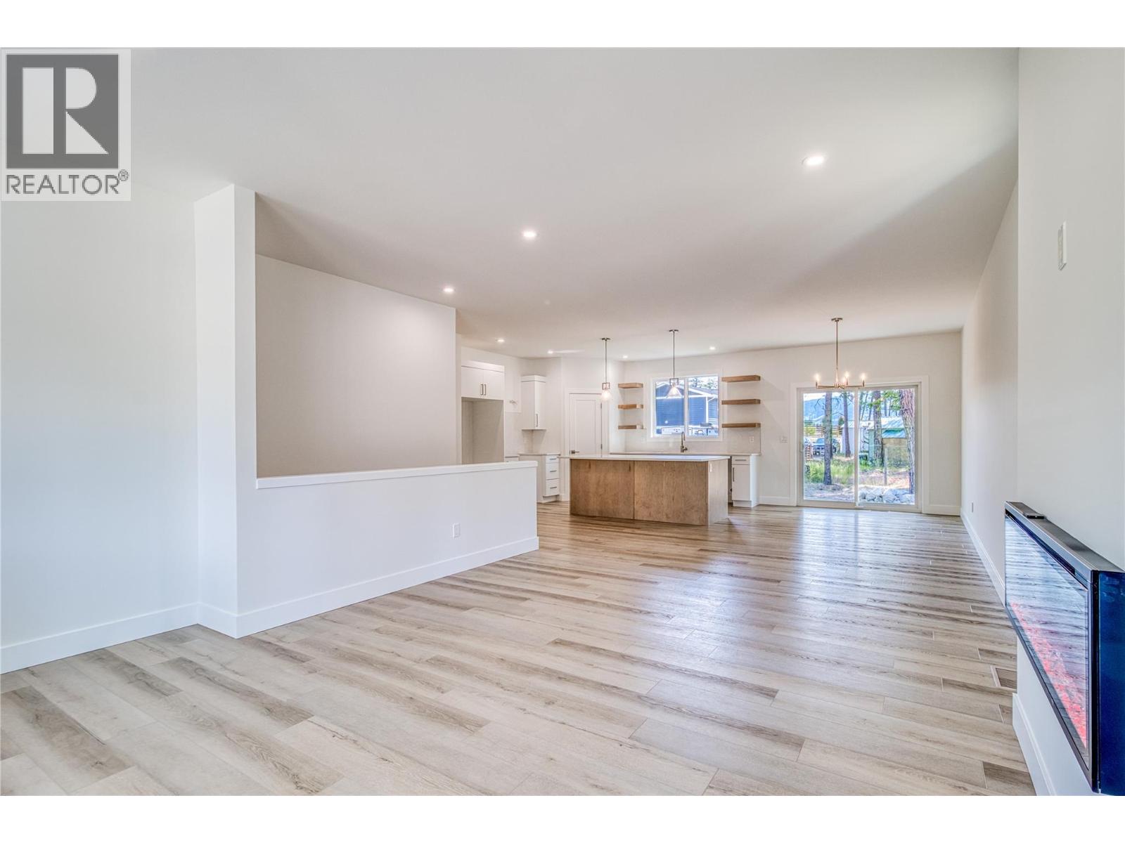 7186 Dunwaters Road, Kelowna