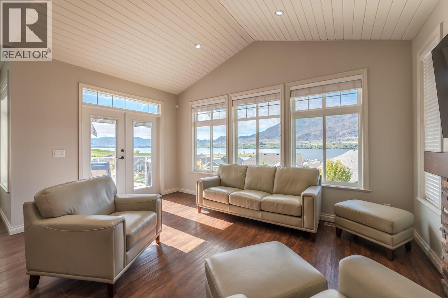 2450 Radio Tower Road Unit# 206, Oliver