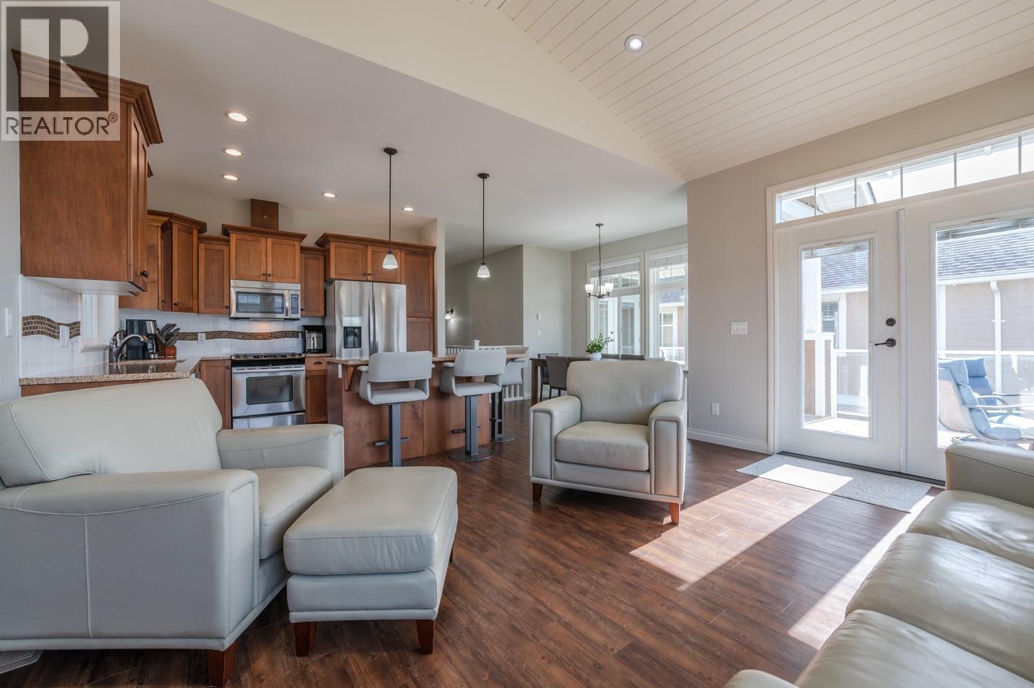 2450 Radio Tower Road Unit# 206, Oliver