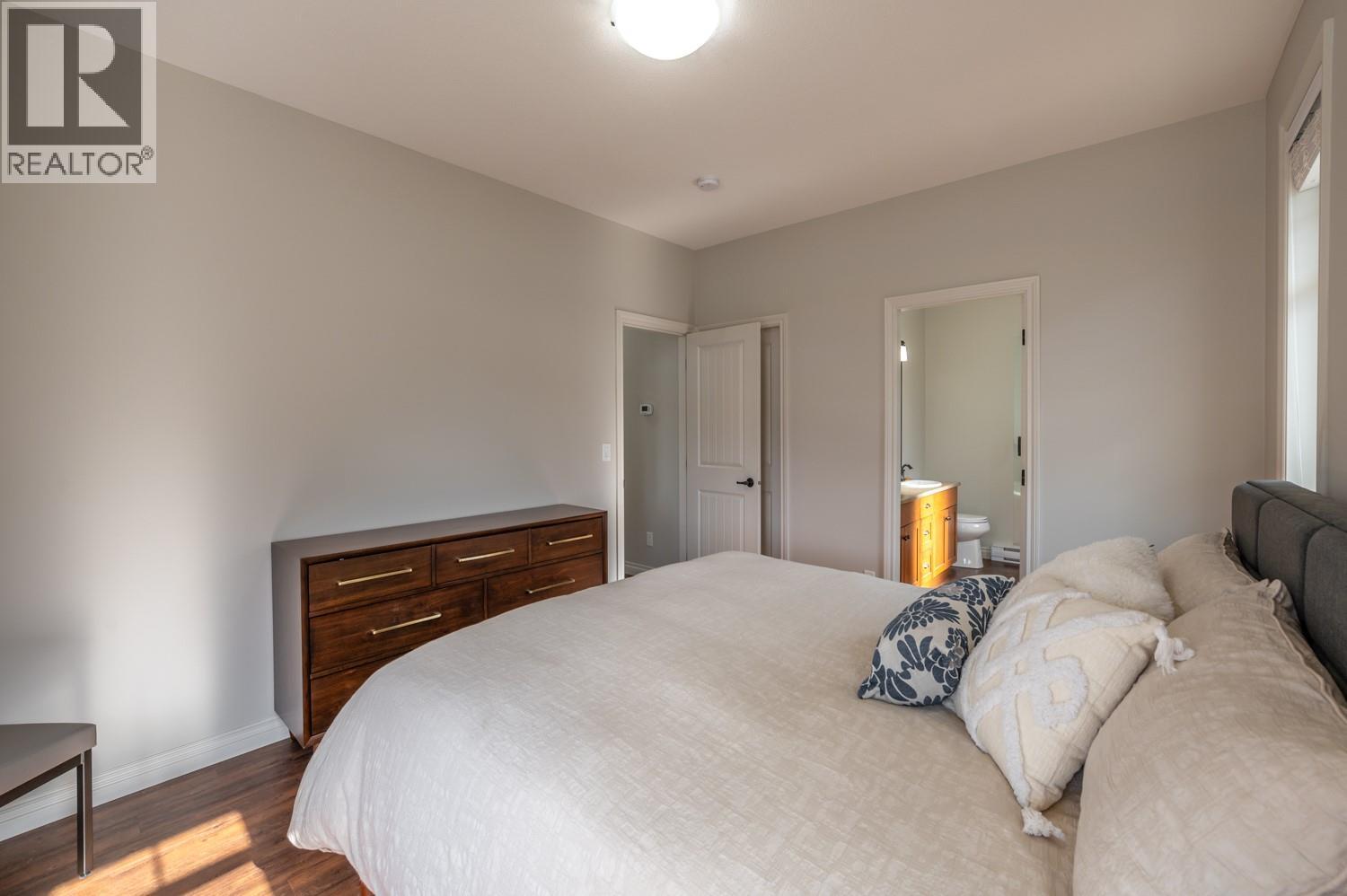 2450 Radio Tower Road Unit# 206, Oliver