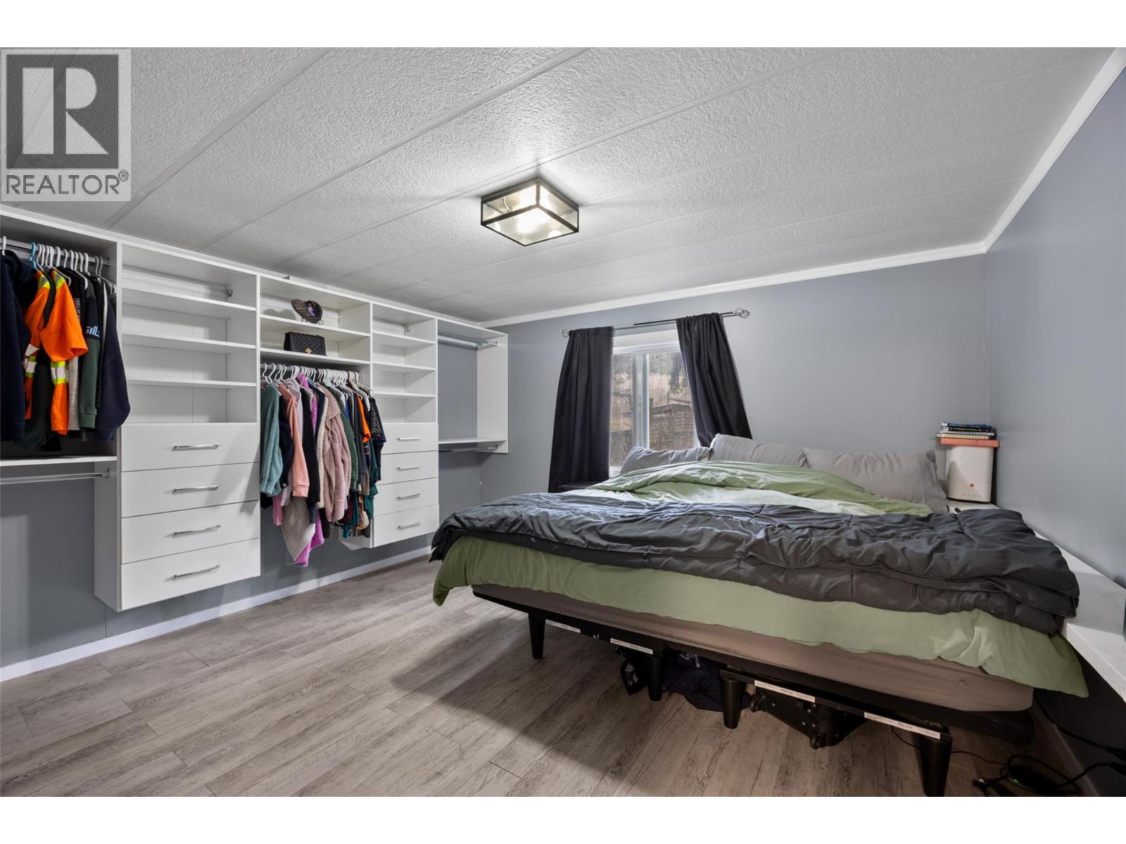 392 Walterdale Road - 16