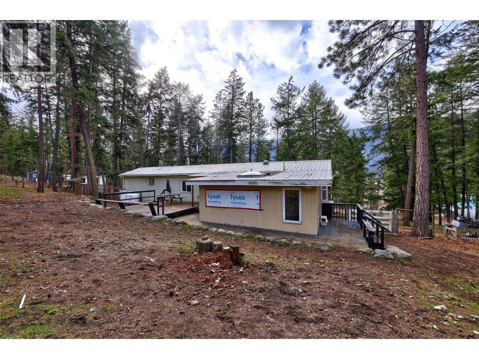392 Walterdale Road - 34