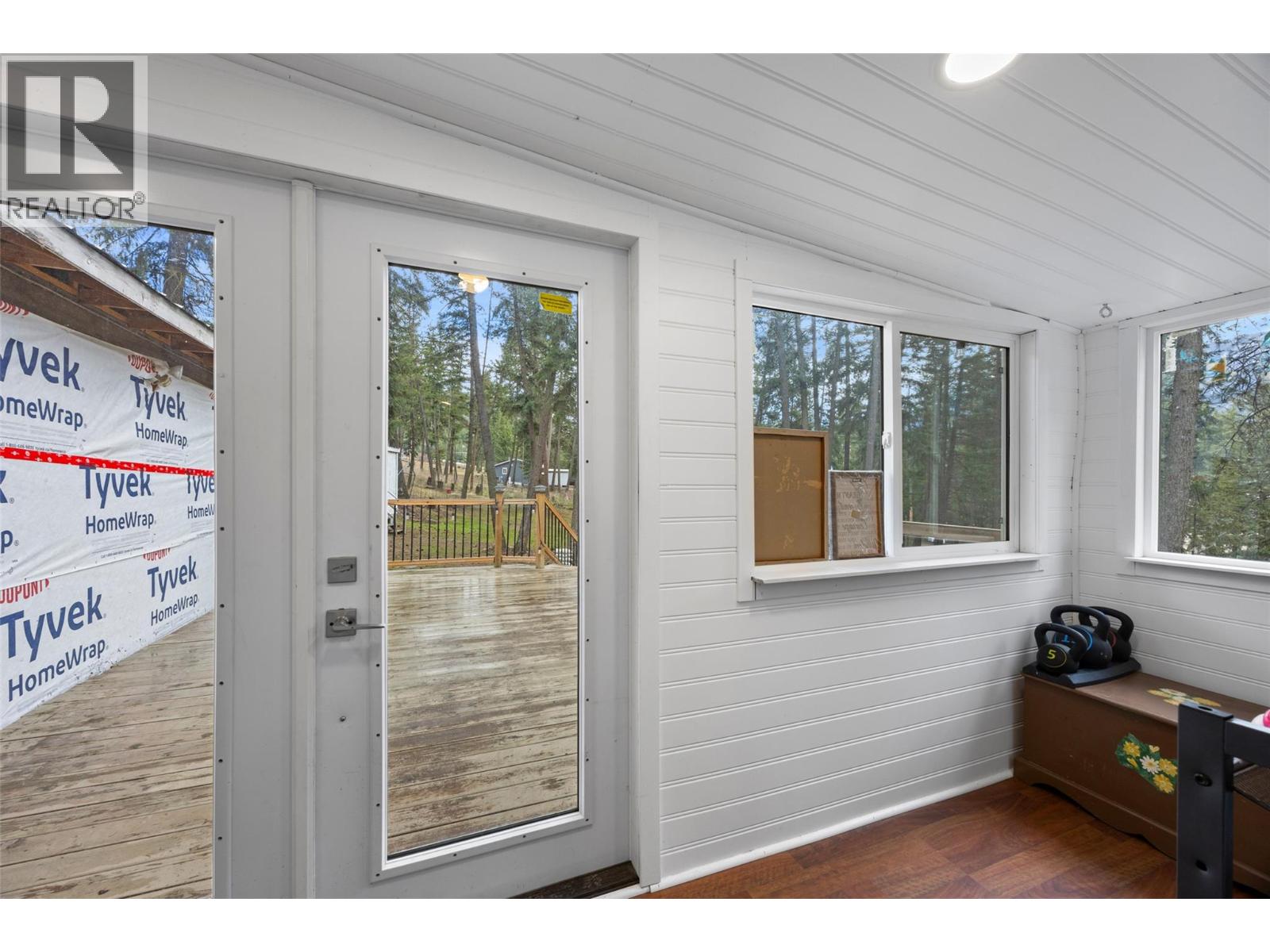 392 Walterdale Road - 5
