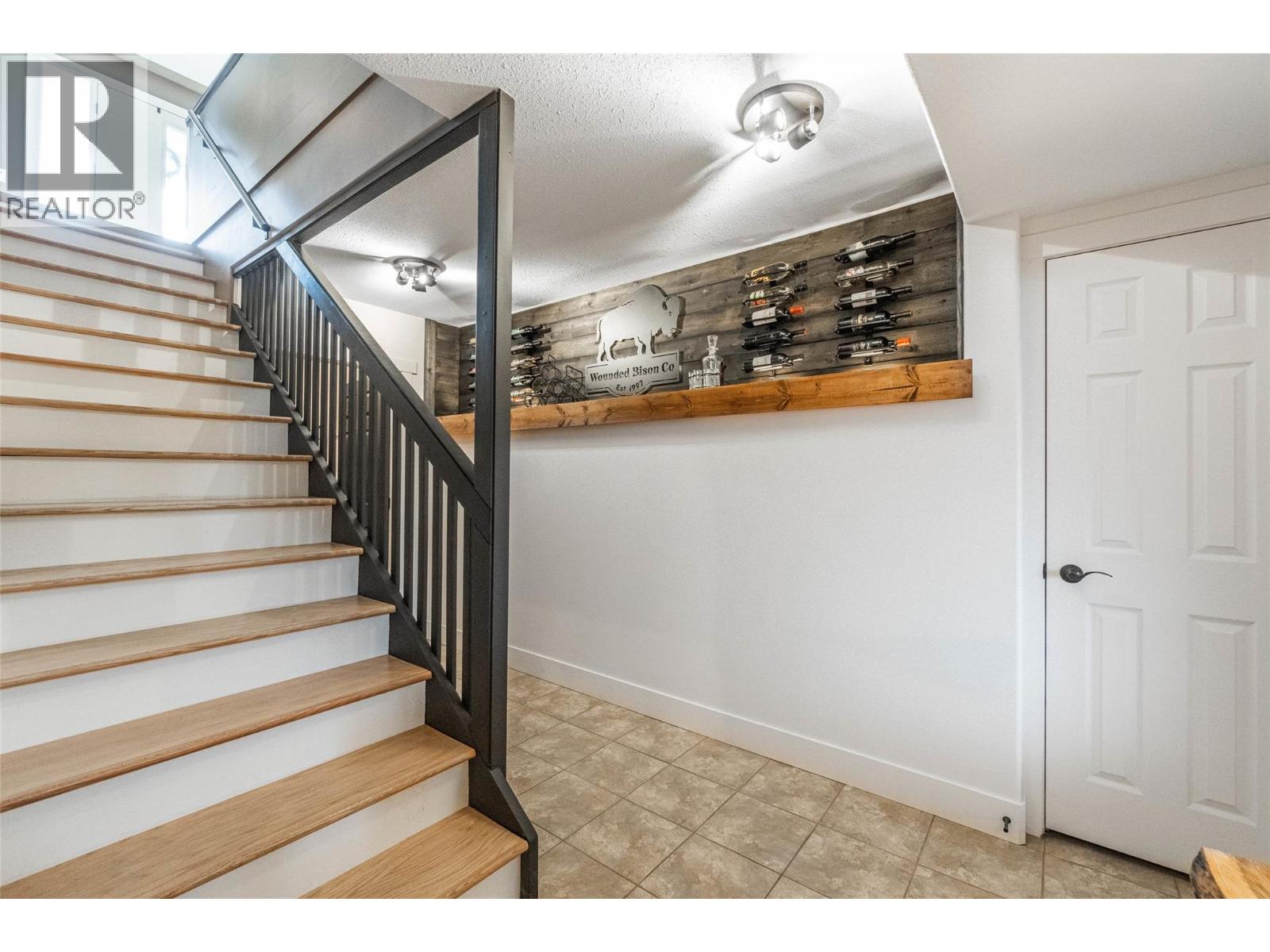 6963 CHARDONNAY Place, Oliver