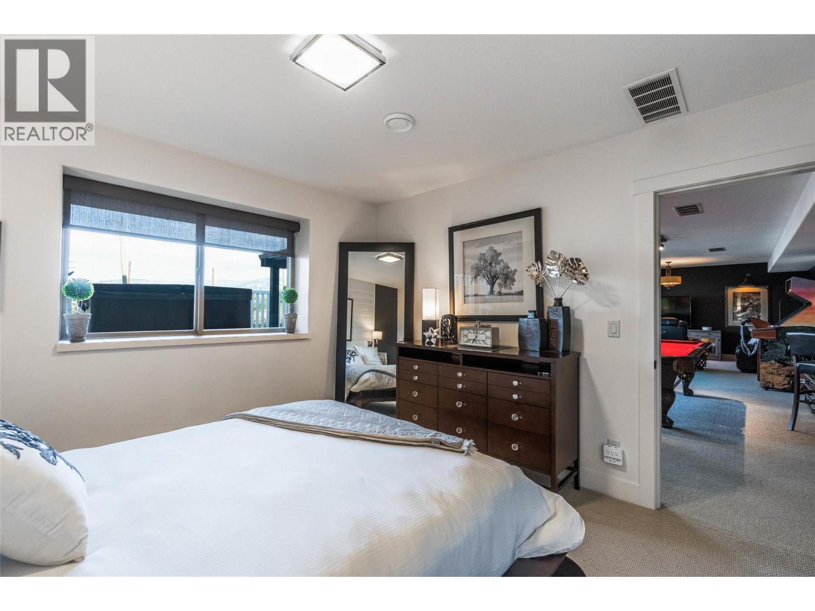 6963 CHARDONNAY Place, Oliver