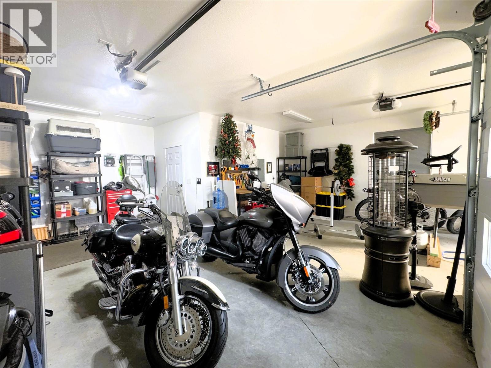 6963 CHARDONNAY Place, Oliver