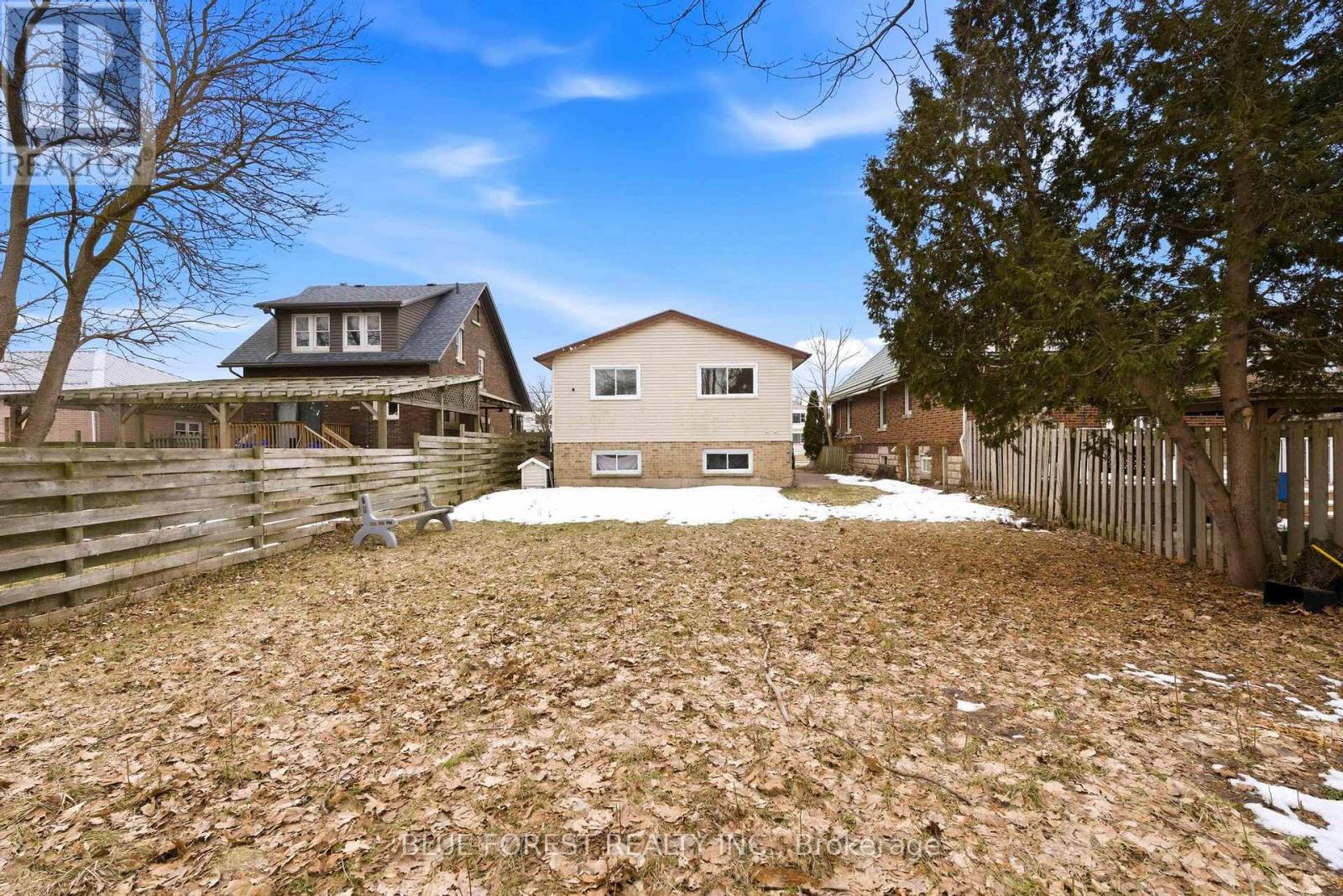 708 OXFORD STREET E, London East (East C), Ontario