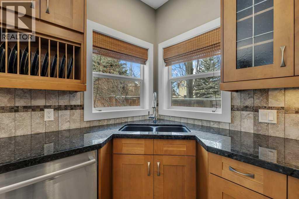 Single Family House for Sale in  Valley Crest Court NW Valley Ridge Calgary 