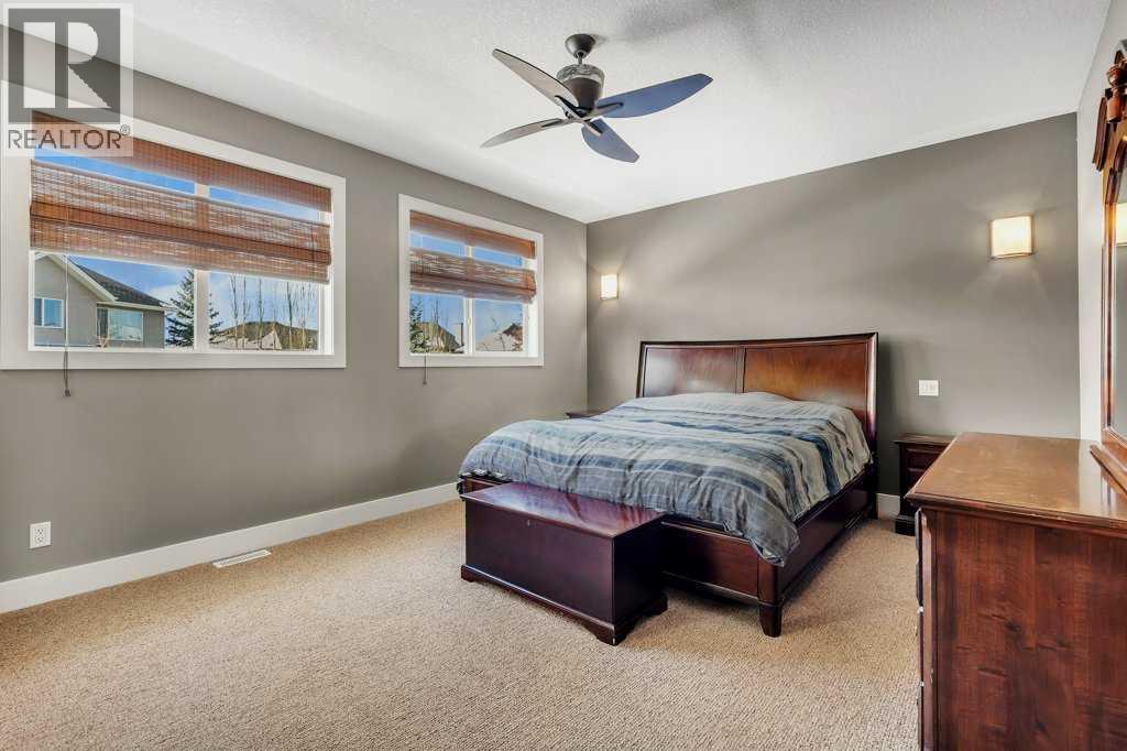 Single Family House for Sale in  Valley Crest Court NW Valley Ridge Calgary 