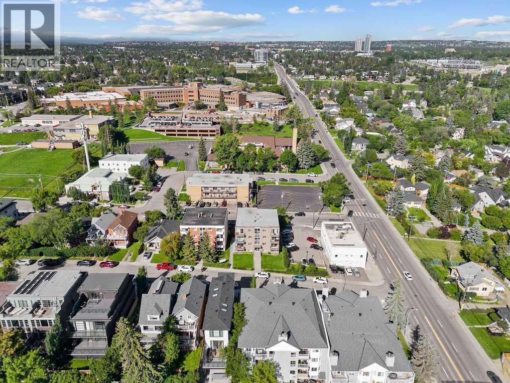 Single Family House for Sale in   A Street SW Bankview Calgary 