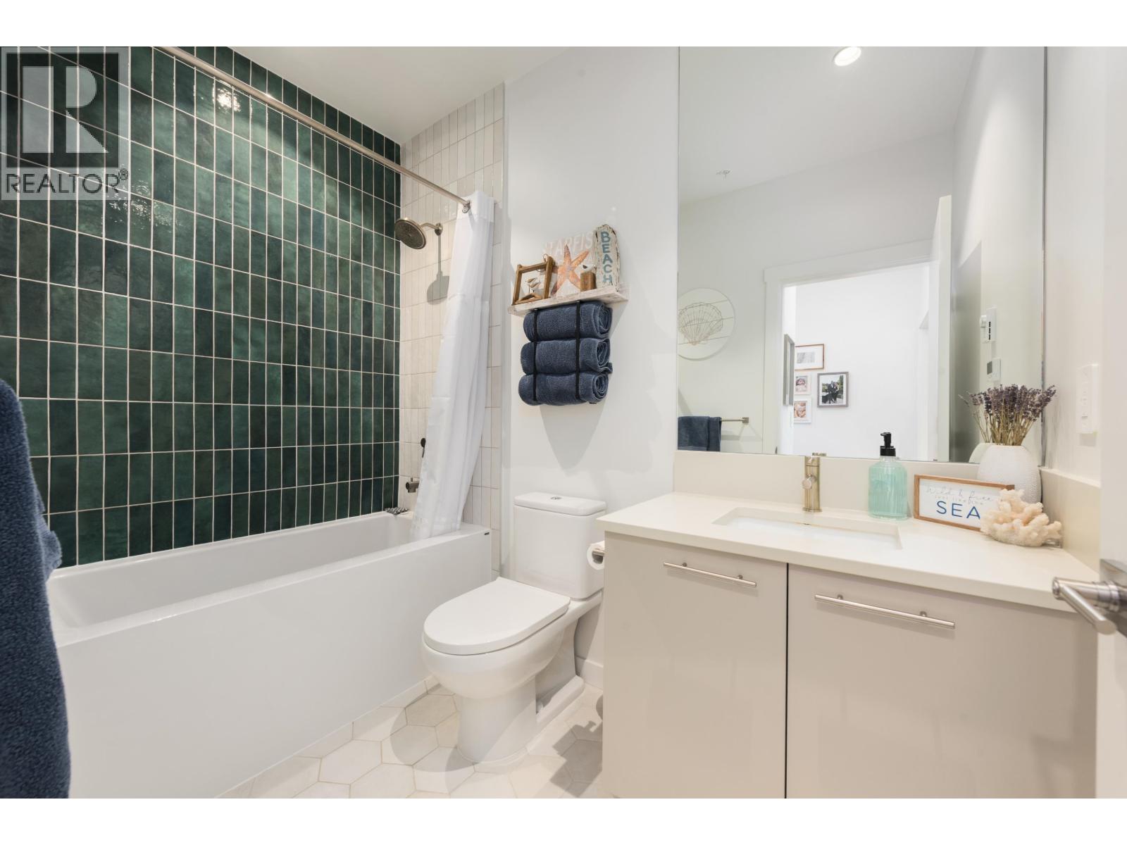 #101-251 BOUDARY BAY ROAD Road, Tsawwassen