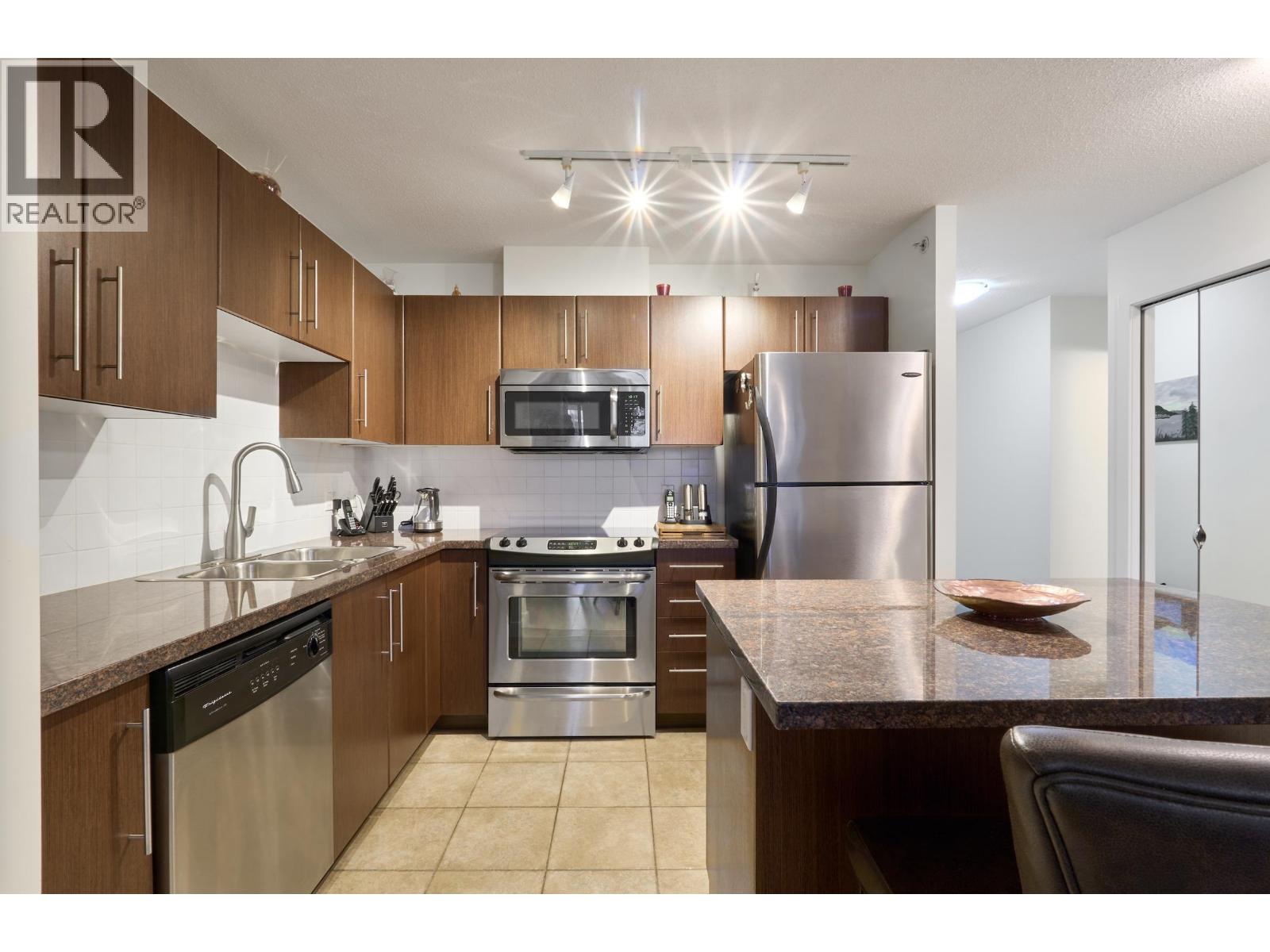 401 2138 MADISON Avenue - main photo