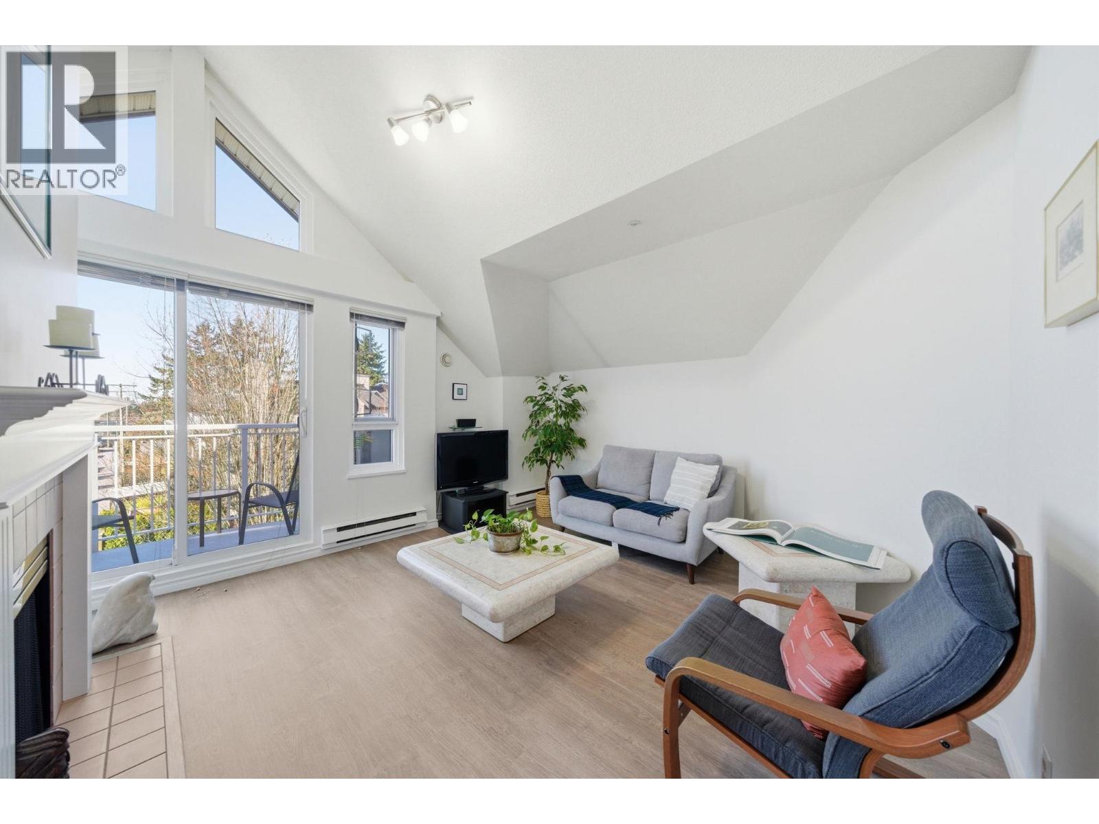 PH2 2736 VICTORIA Drive - photo 2