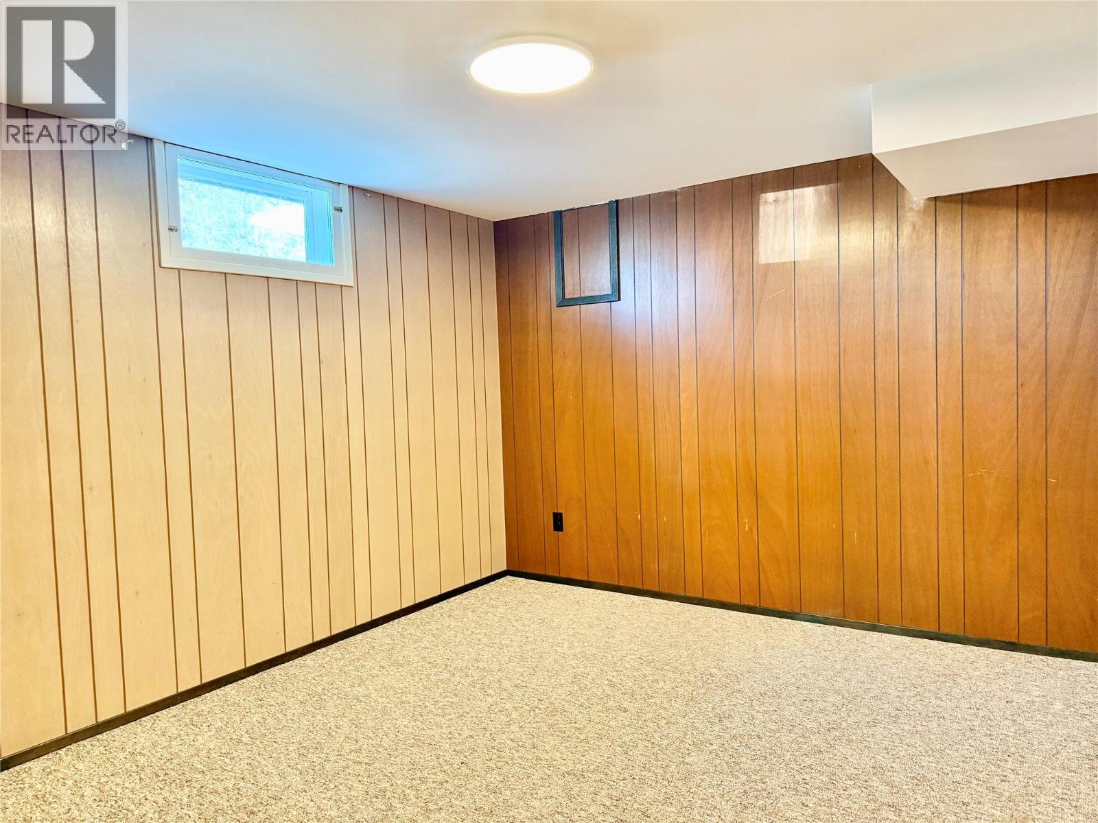 6295 COLLEGE Road, Grand Forks