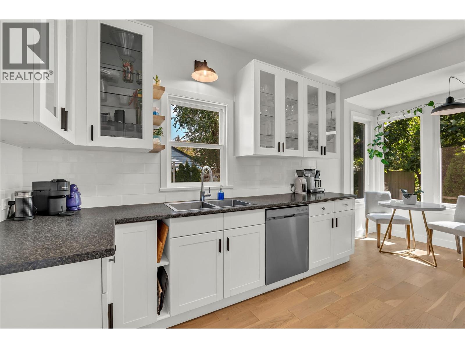 12432 Victoria Road S, Summerland