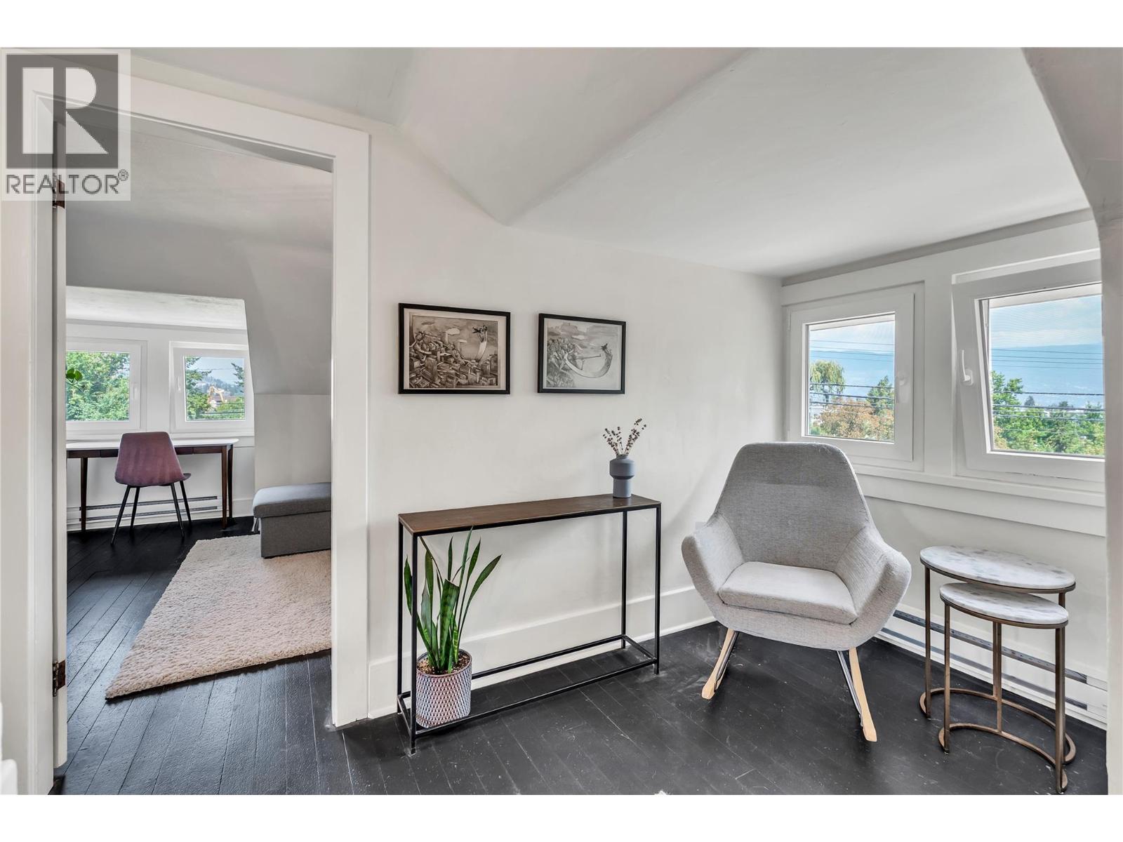 12432 Victoria Road S, Summerland