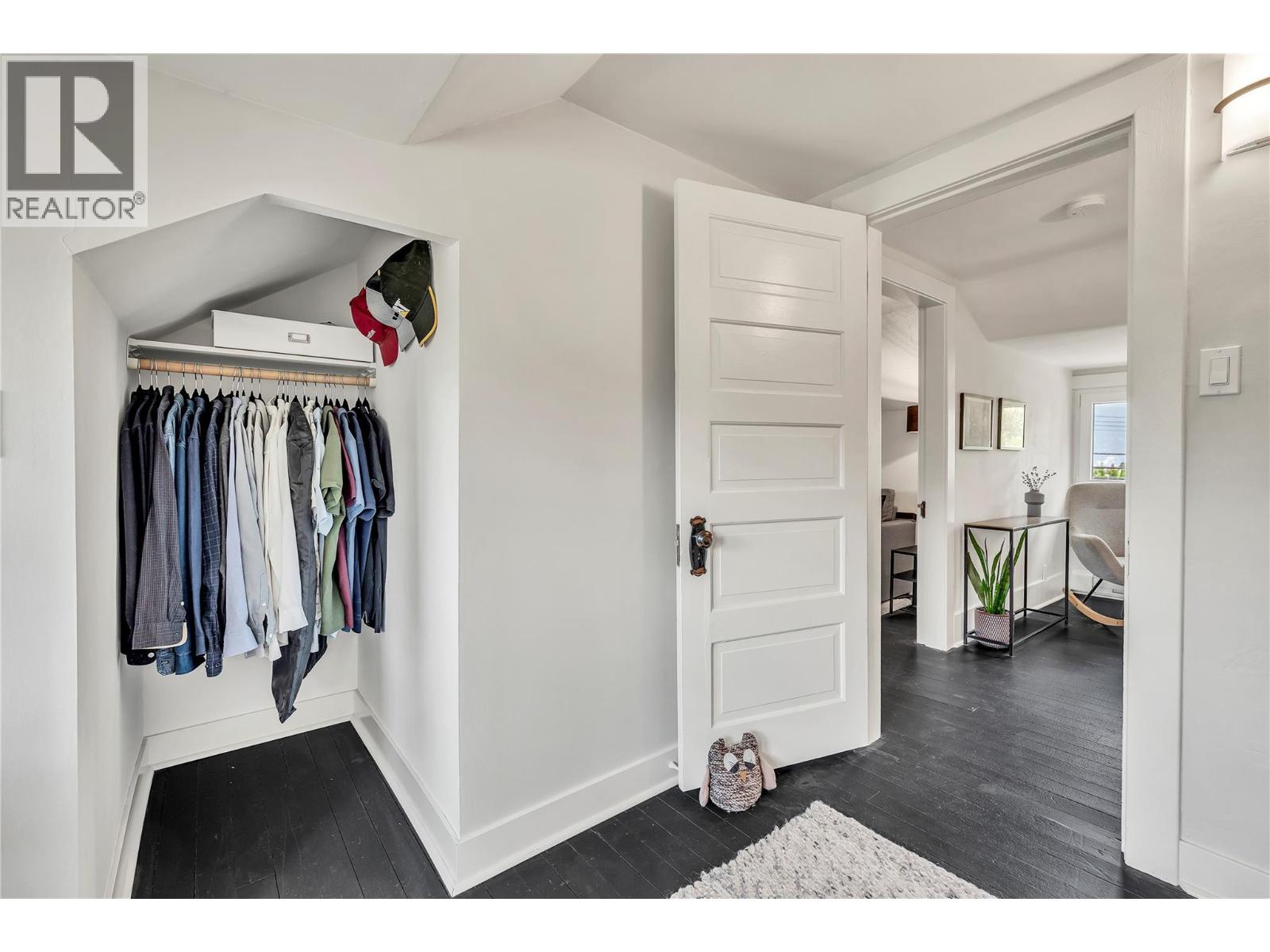 12432 Victoria Road S, Summerland