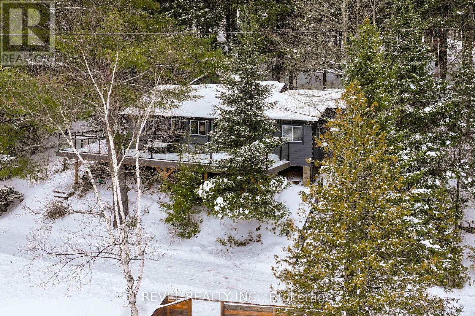 Single Family House for Sale in  LAKESHORE ROAD Highlands East (Glamorgan) 