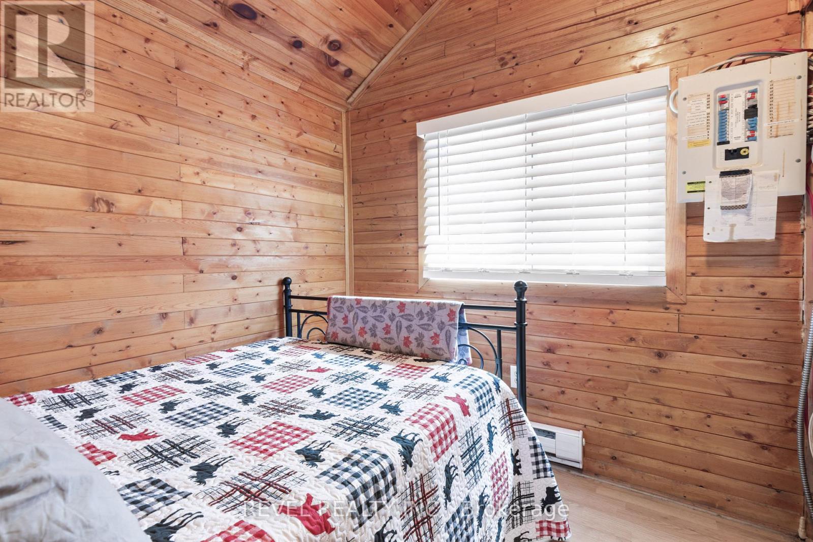 Single Family House for Sale in  LAKESHORE ROAD Highlands East (Glamorgan) 