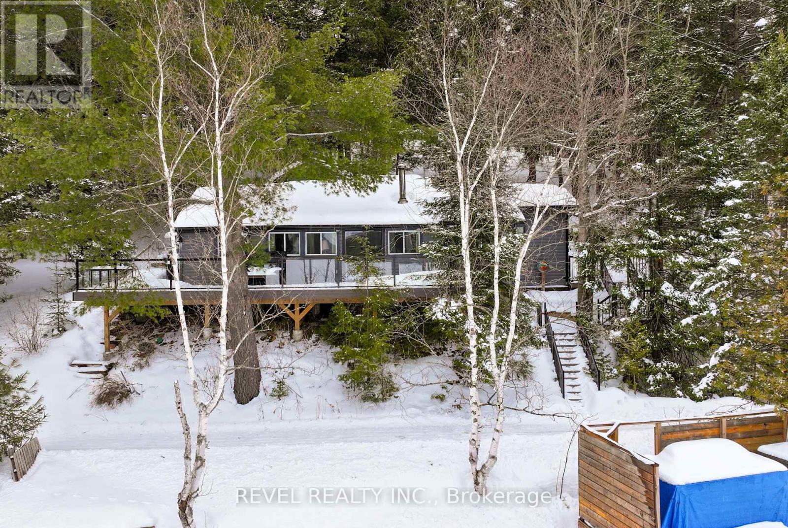 Single Family House for Sale in  LAKESHORE ROAD Highlands East (Glamorgan) 