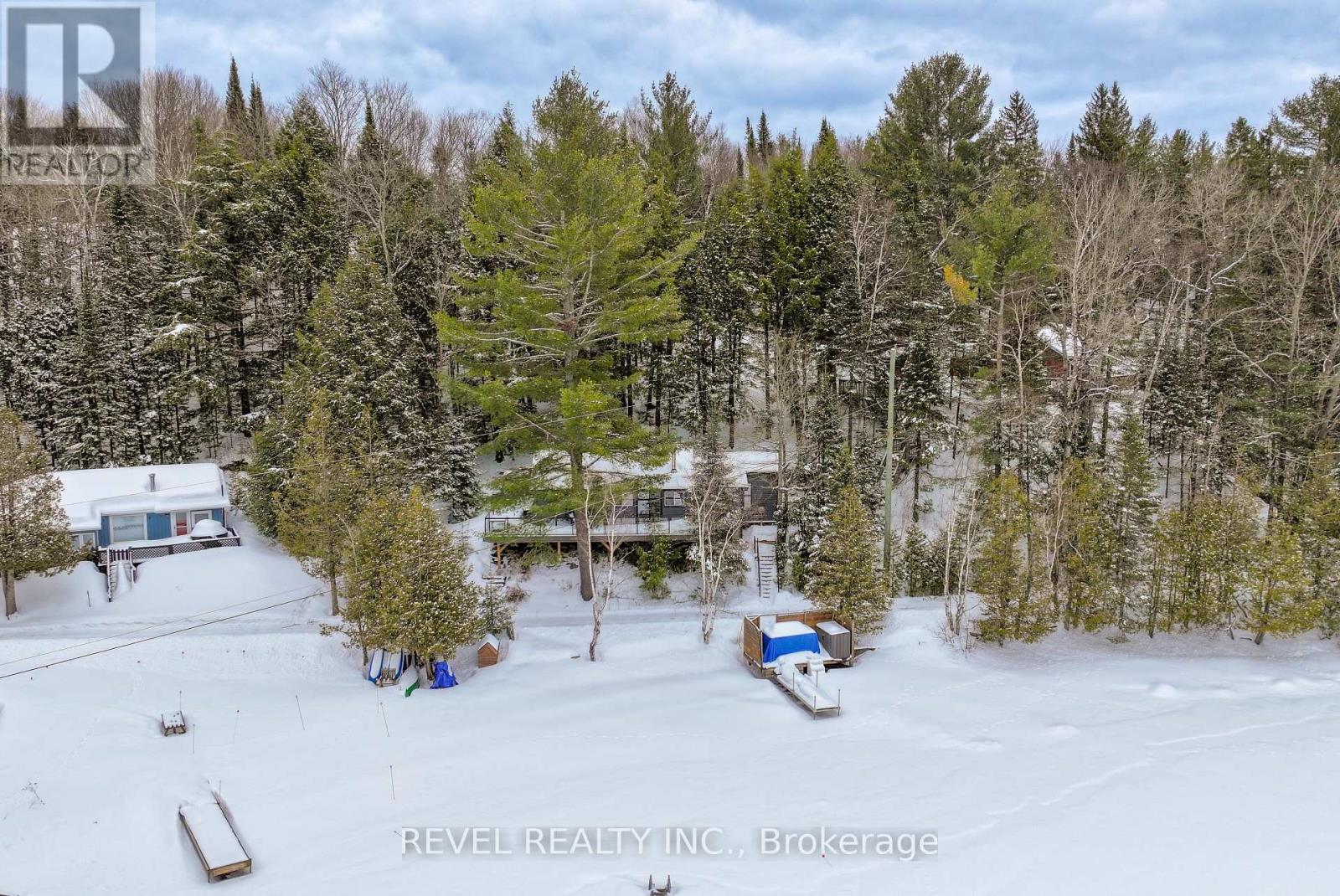 Single Family House for Sale in  LAKESHORE ROAD Highlands East (Glamorgan) 