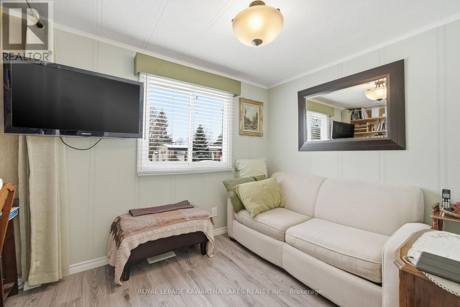 21 CEDAR STREET, Kawartha Lakes (Fenelon), Ontario
