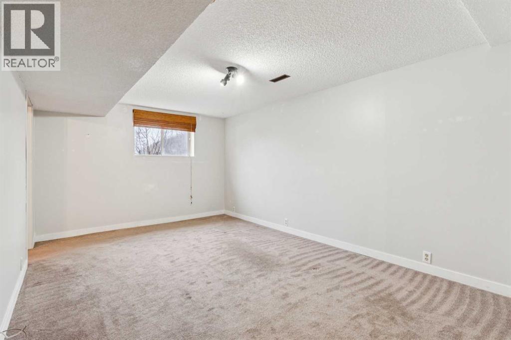 Single Family House Bungalow for Sale in  Fonda Green SE Forest Heights Calgary 