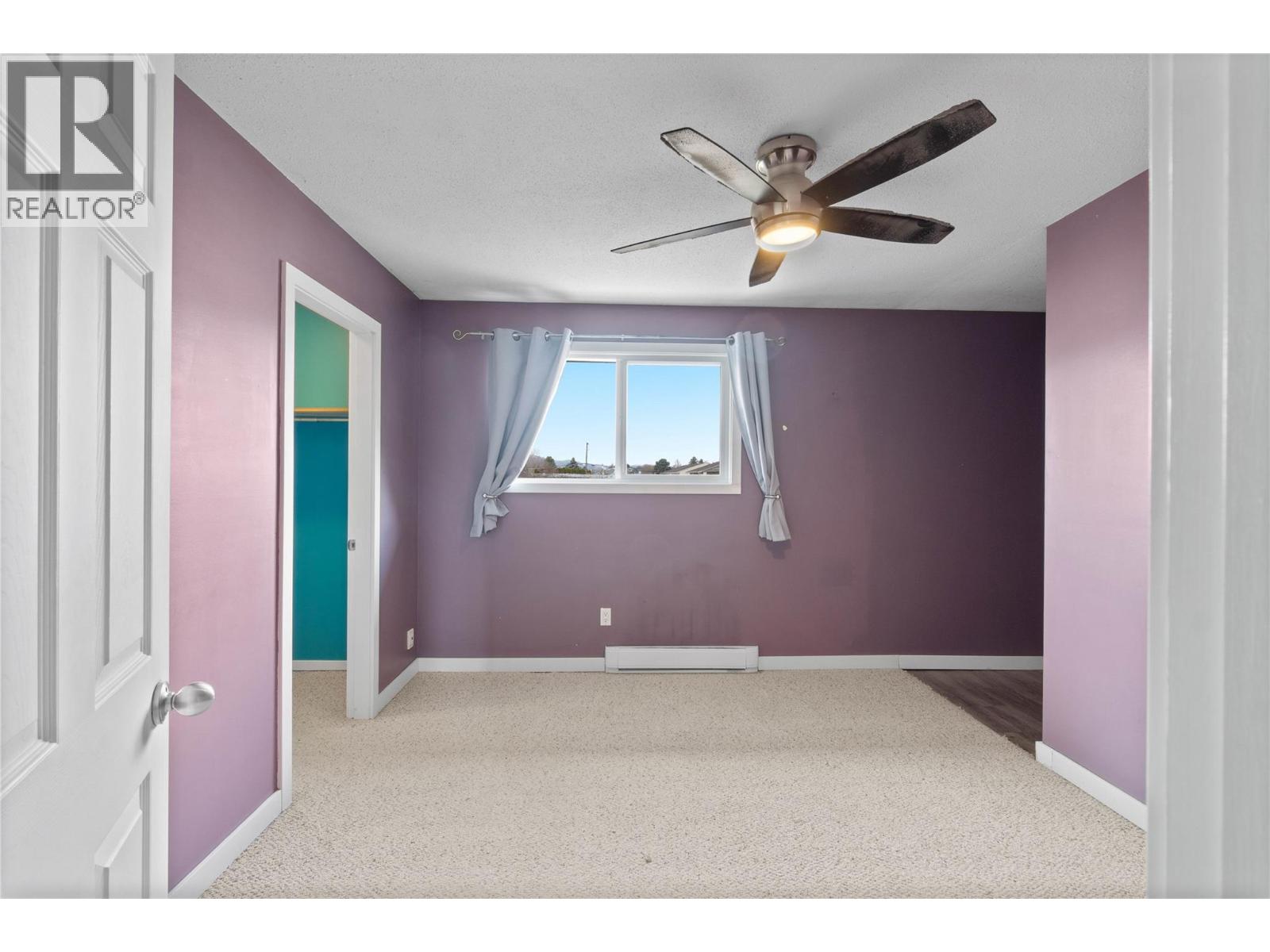 #18 1697 GREENFIELD AVENUE - 16