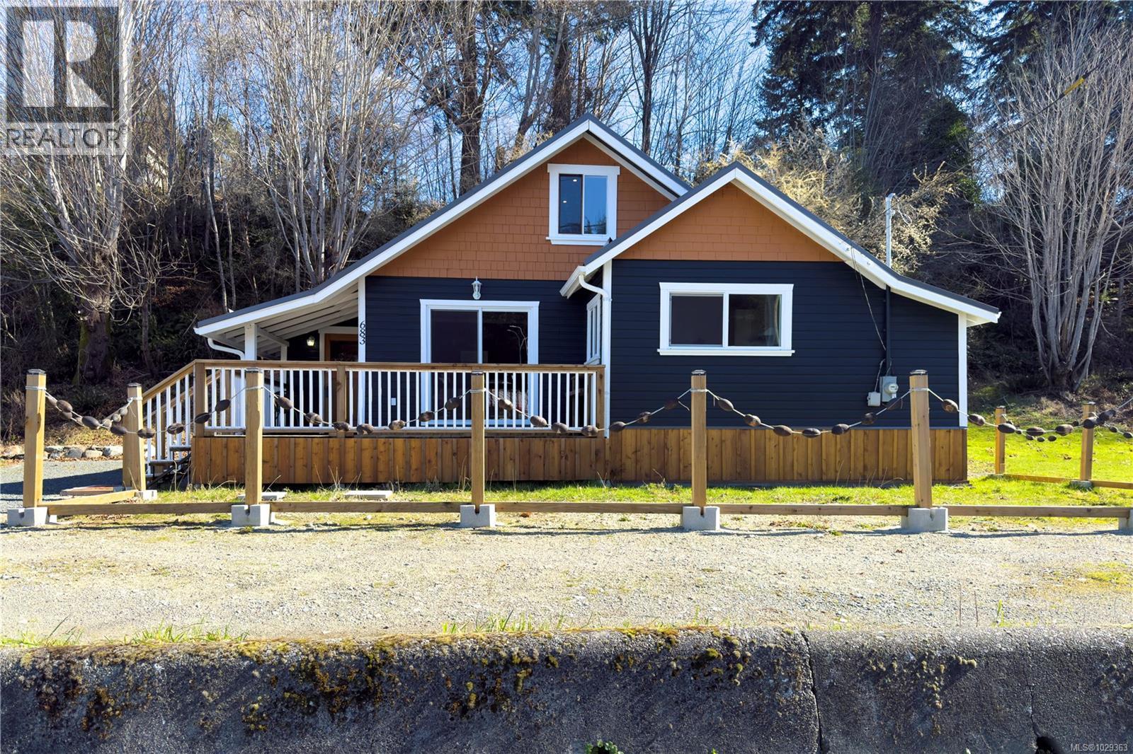 683 Green Rd - 1