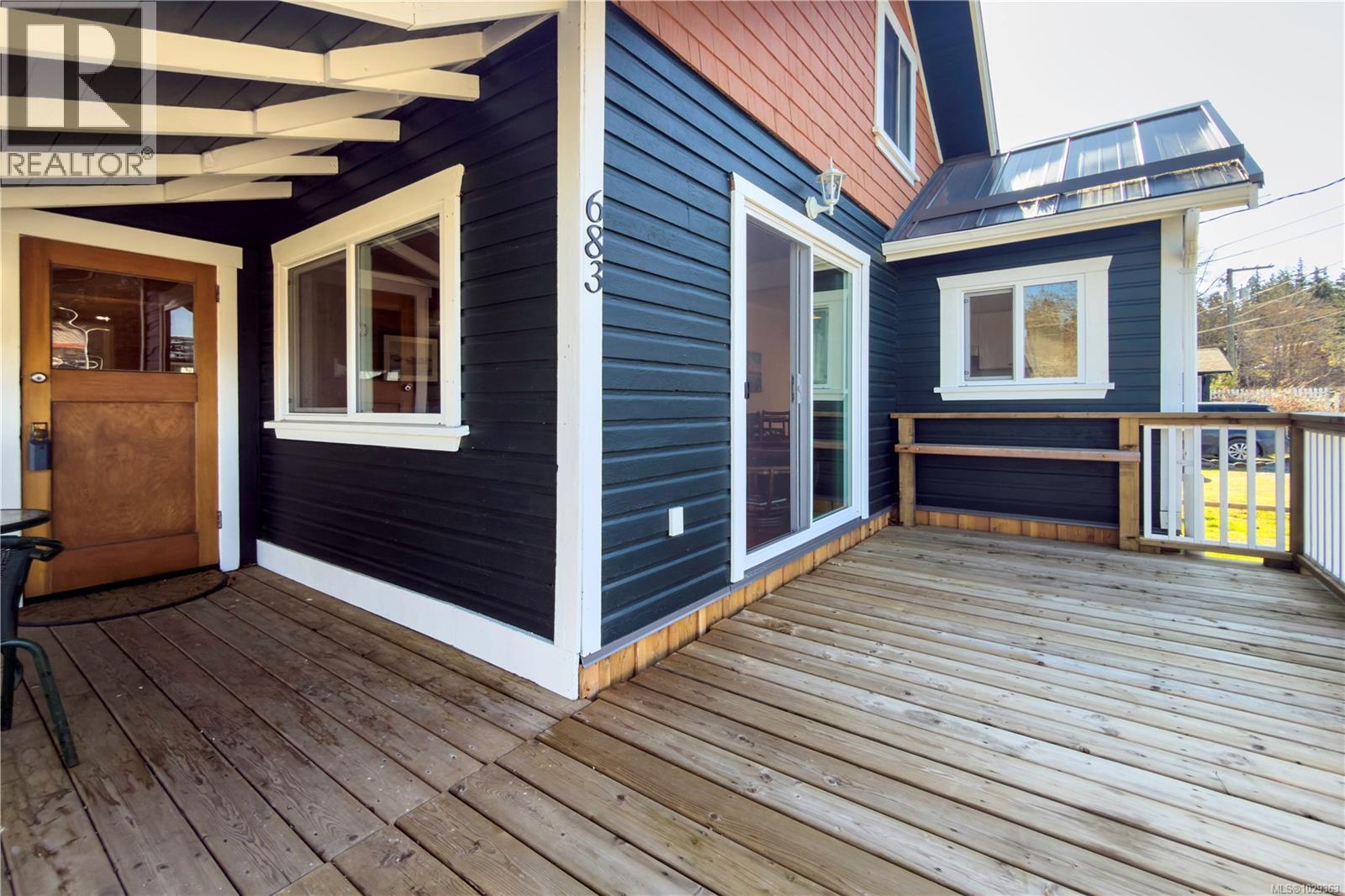 683 Green Rd - 19