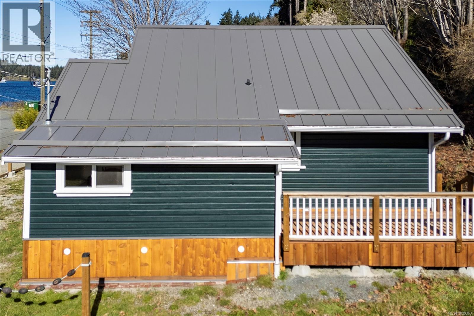 683 Green Rd - 36