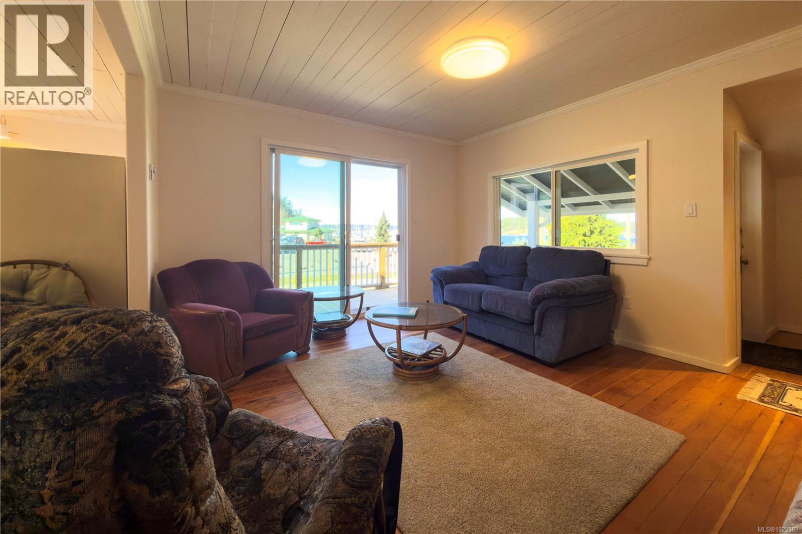 683 Green Rd - 4